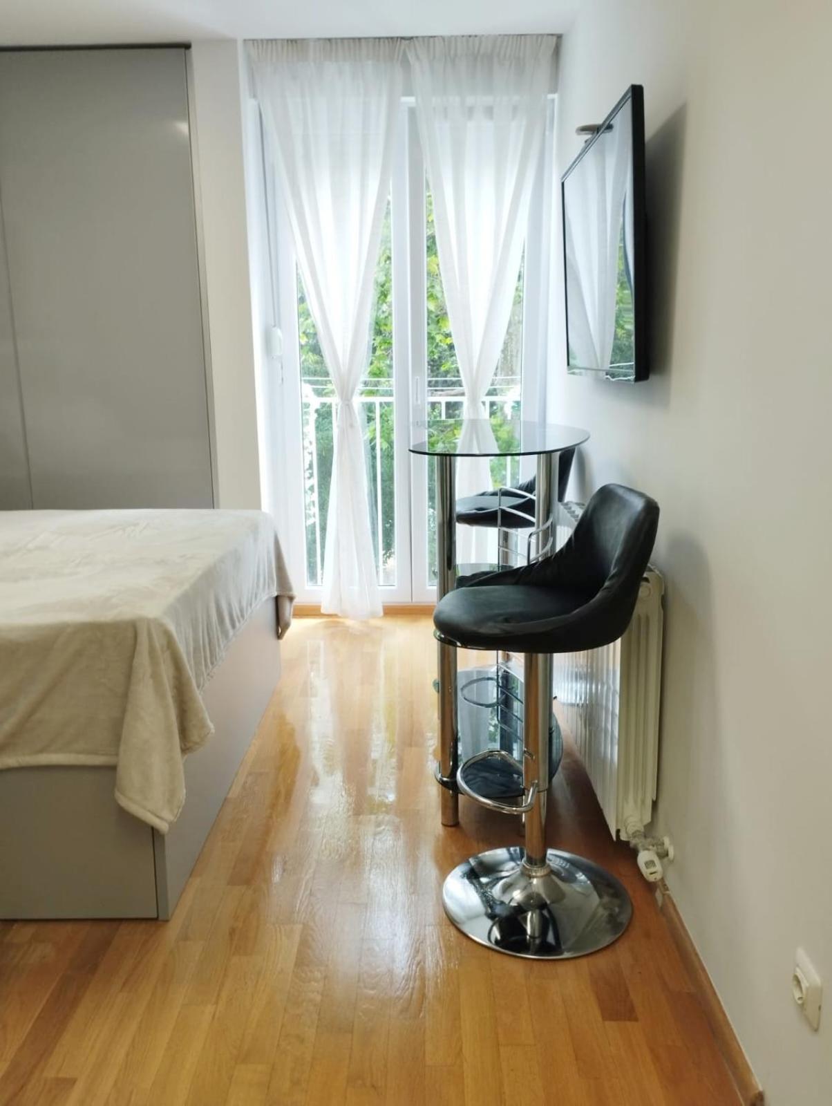 Bella Vista - Cozy Apartments With Easy Check-In And Free Parking Split Exterior foto