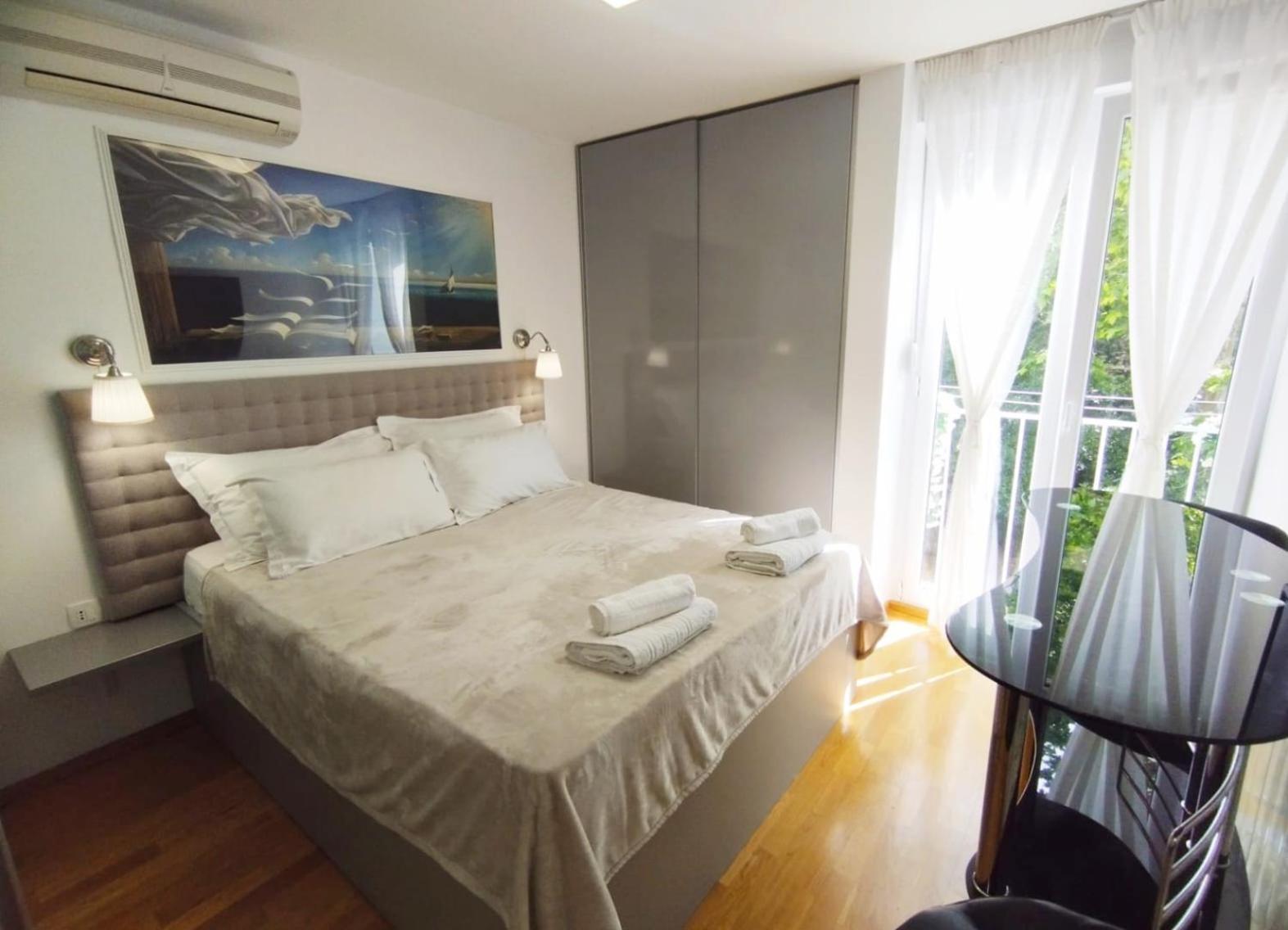 Bella Vista - Cozy Apartments With Easy Check-In And Free Parking Split Exterior foto